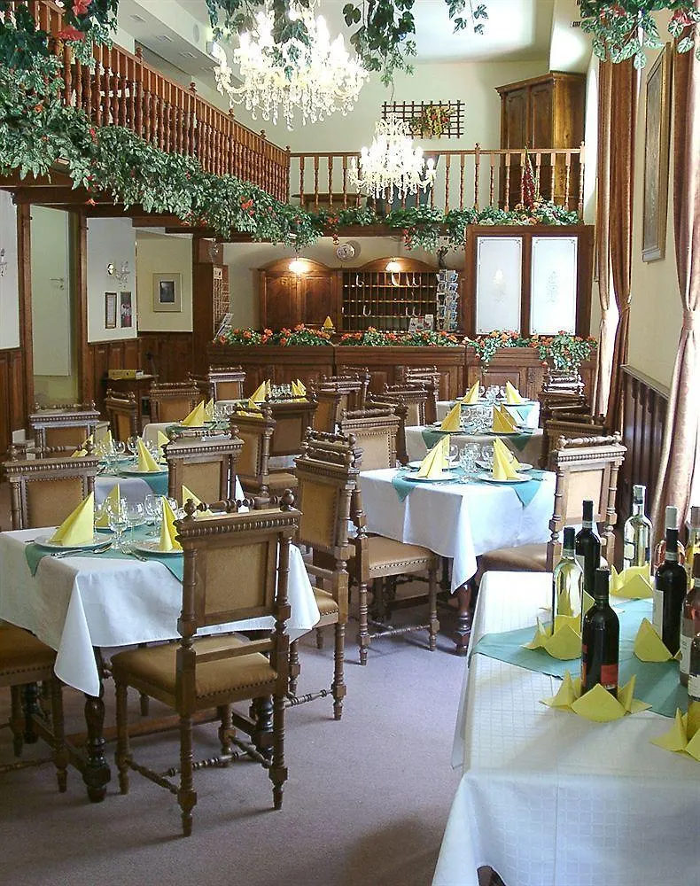 City Hotel Unio Superior Βουδαπέστη 3*,